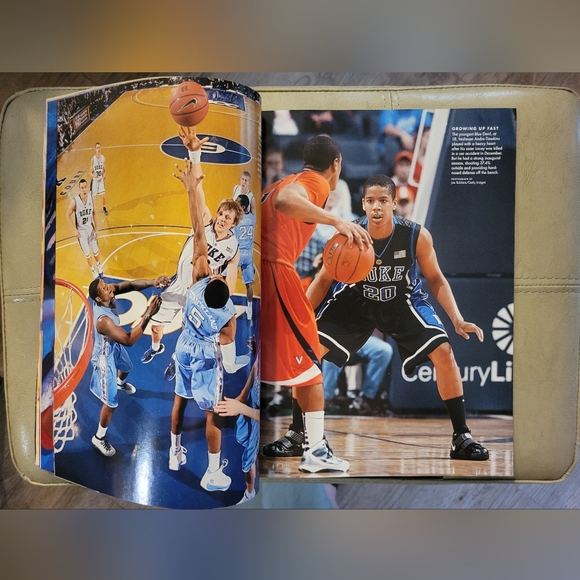 2010 Sports Illustrated Duke Commemorative Edition Magazine - Picture 3 of 4